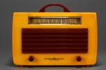 General Electric L-570 Catalin Radio in Yellow with Maroon